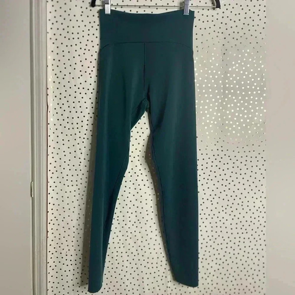 Offline High Rise Leggings - Picture 1 of 8